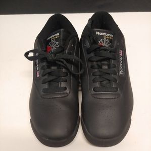 Reebok classic black women's 8.5 wide D